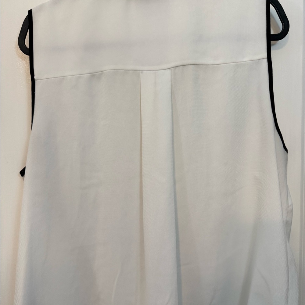 Liz Claiborne White Blouse - Picture 4 of 4